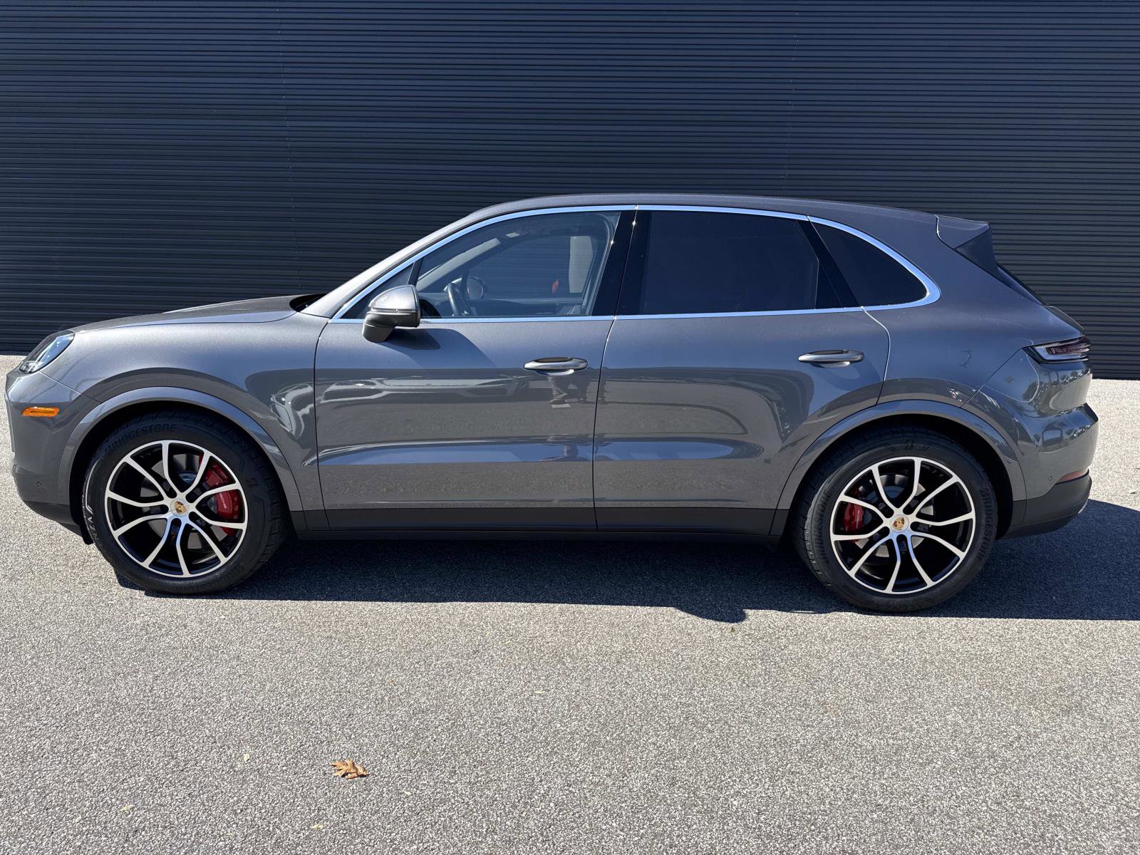 Certified 2024 Porsche Cayenne S image 2