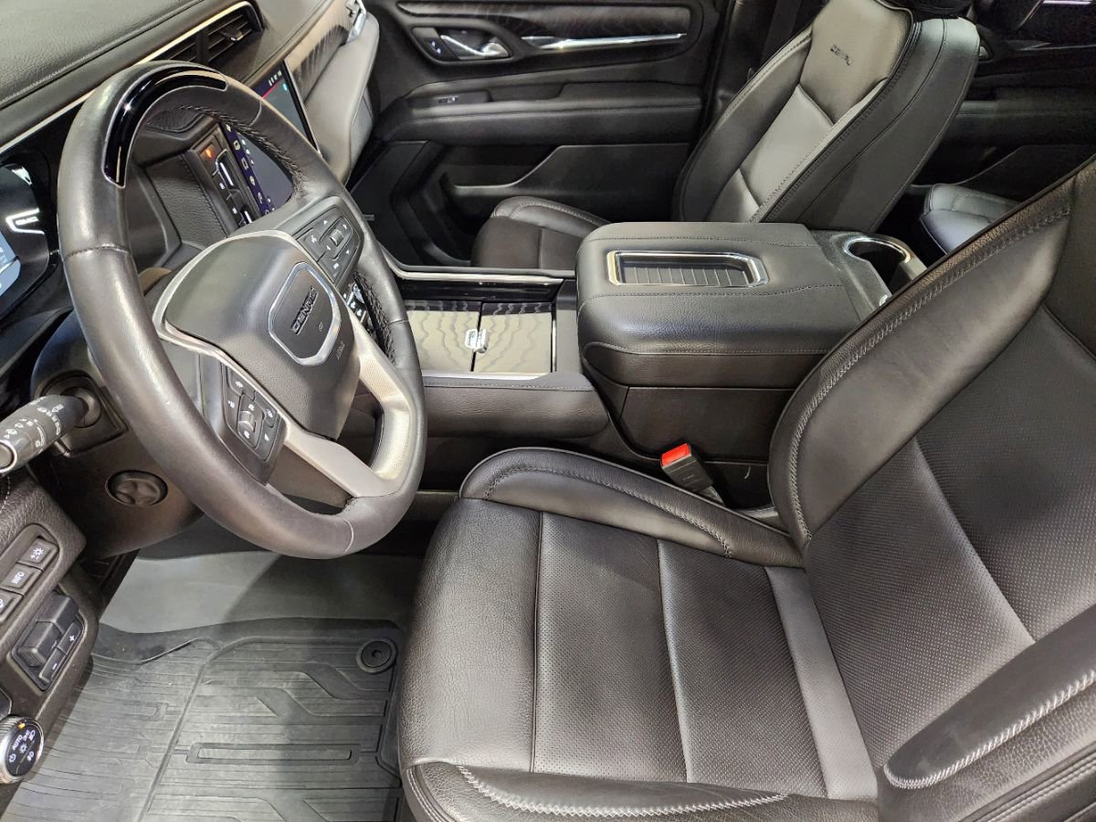 Used 2024 GMC Yukon Denali w/ Advanced Technology Package image 31