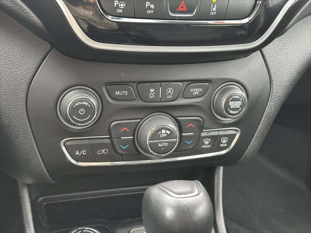 Used 2021 Jeep Cherokee Limited image 25