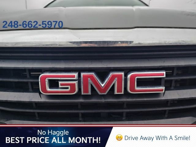 Used 2023 GMC Terrain SLE w/ Driver Convenience Package image 7
