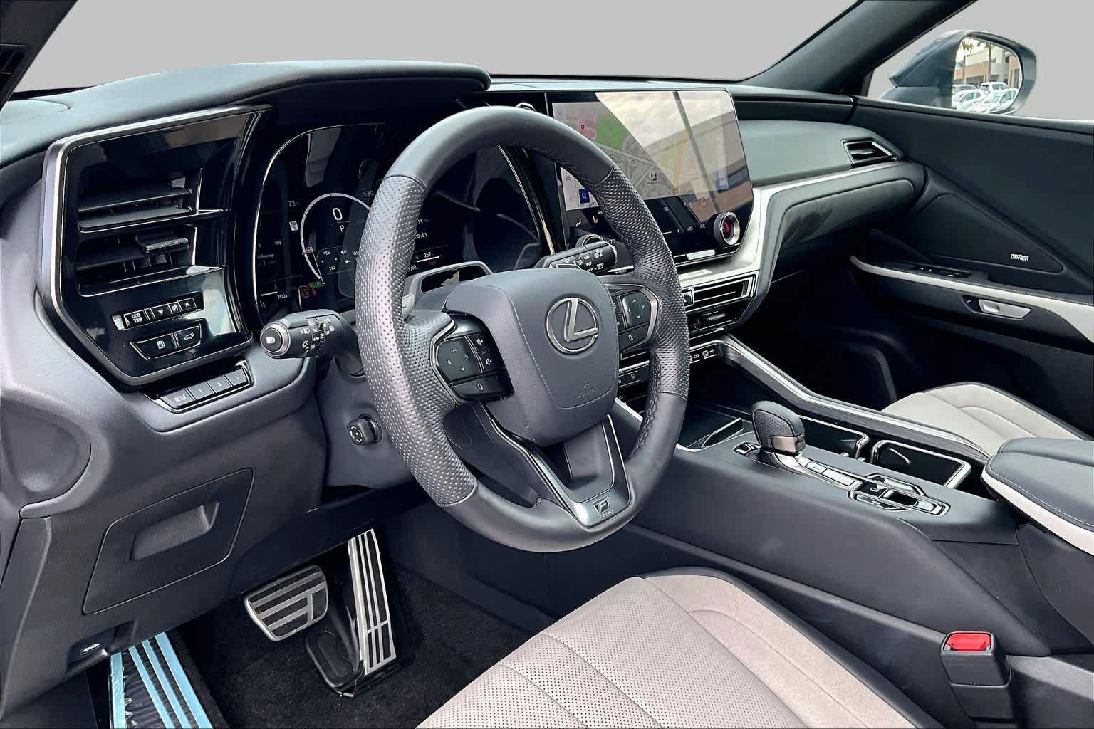 Certified 2026 Lexus TX 500h AWD w/ Technology Package image 16