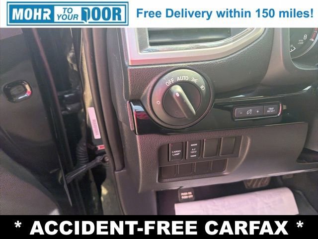 Used 2020 Nissan Titan SV w/ SV Convenience Package AWD/4WD image 17