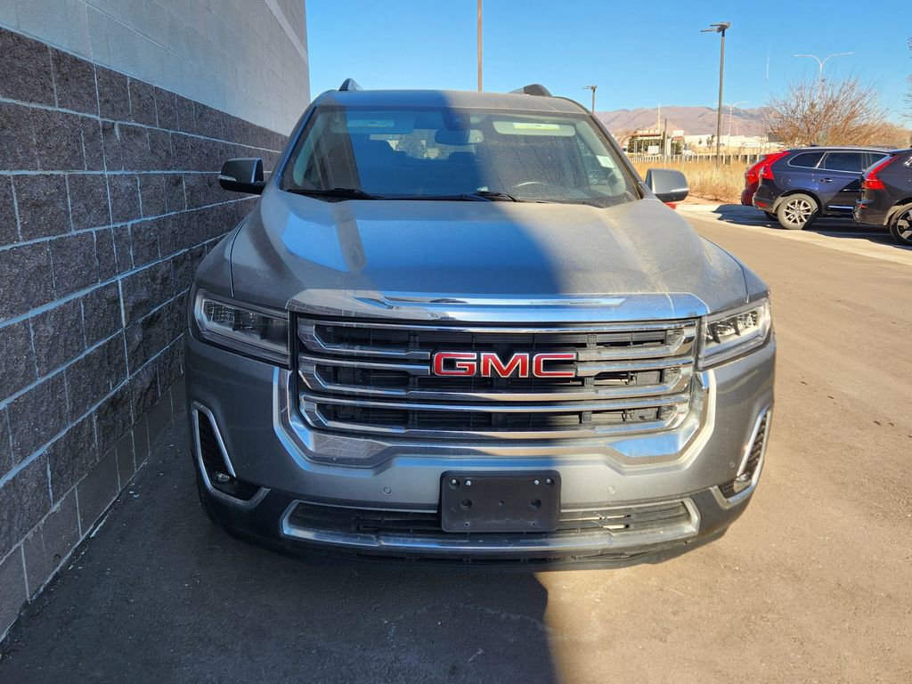 Used 2023 GMC Acadia SLT image 2