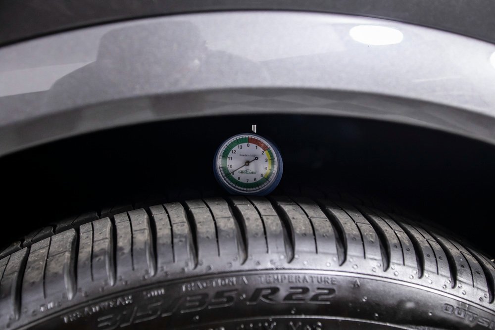 Used 2025 Porsche Cayenne image 43