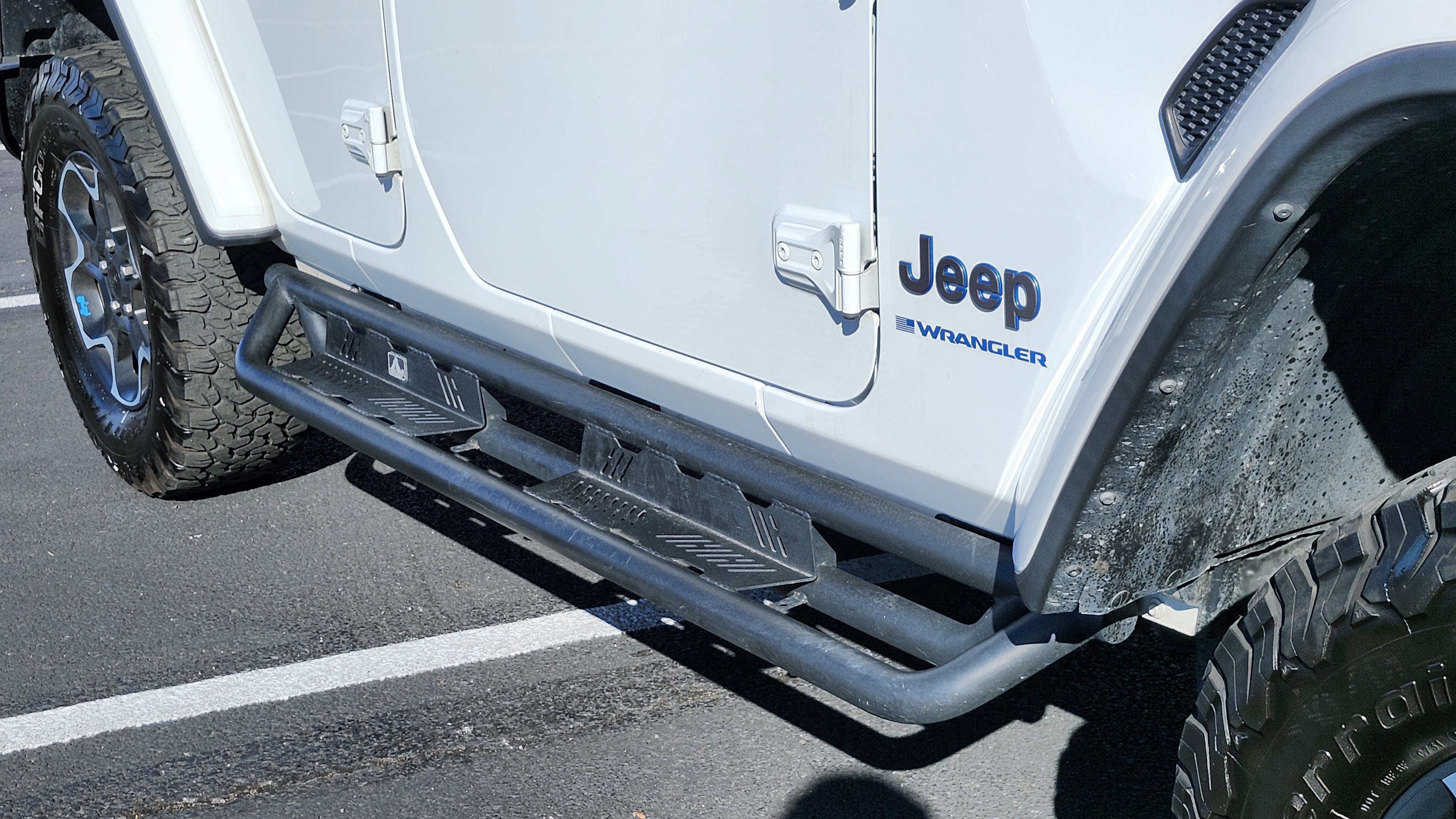 Used 2023 Jeep Wrangler Unlimited Rubicon 4xe w/ Cold Weather Group image 7