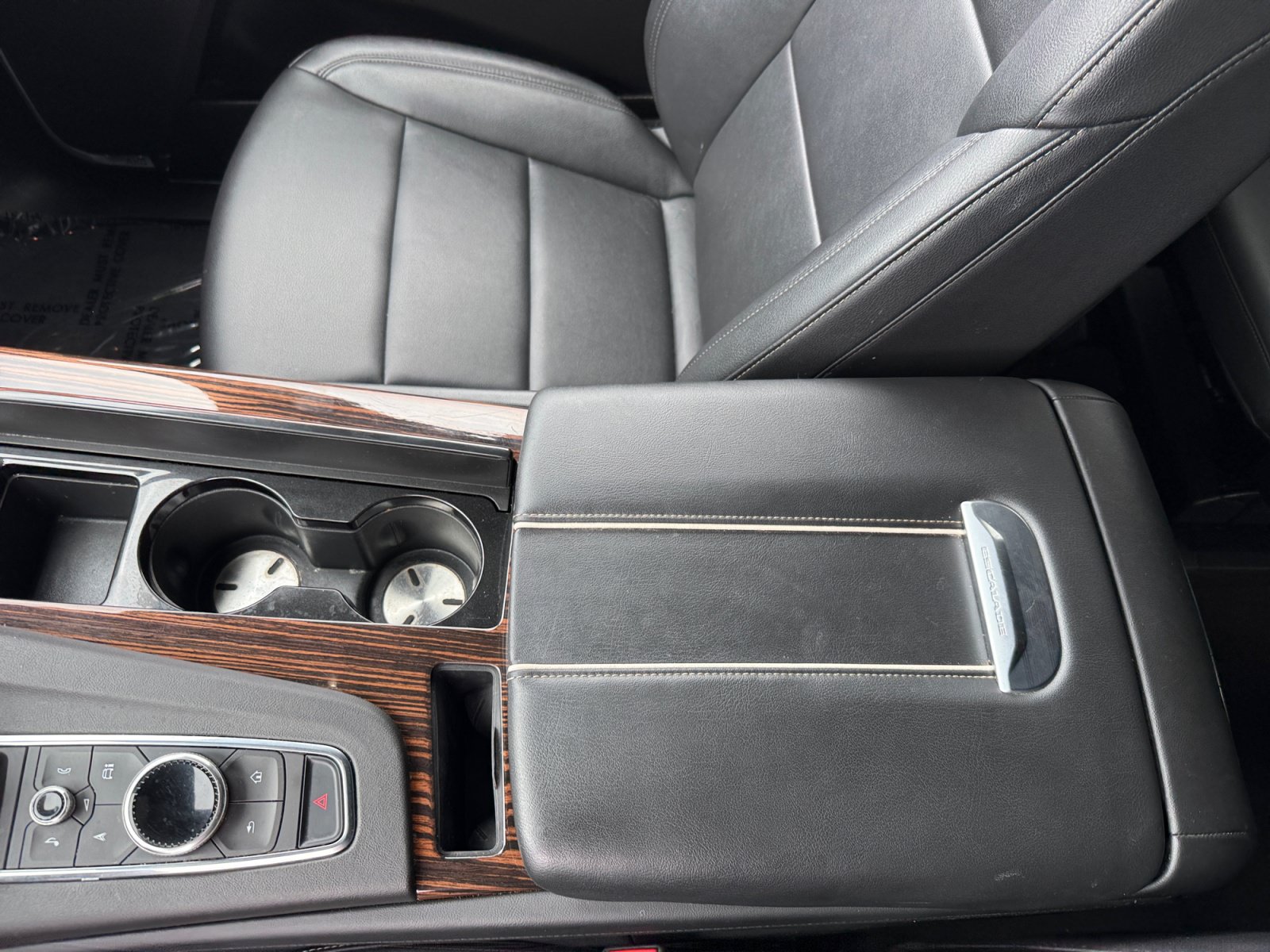 Used 2023 Cadillac Escalade ESV Luxury w/ LPO, Floor Liner Package RWD image 14