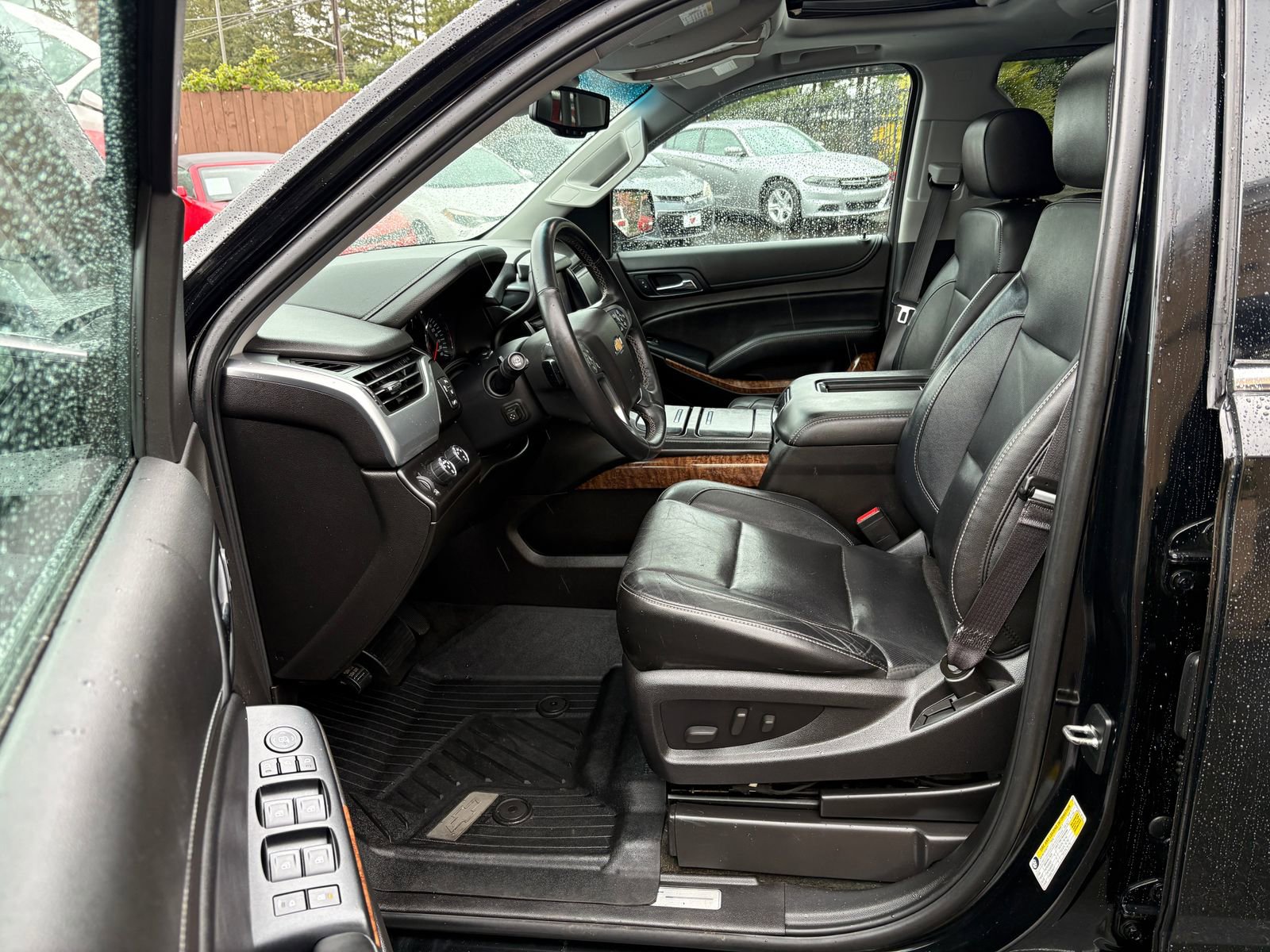 Used 2015 Chevrolet Suburban LTZ AWD/4WD image 9