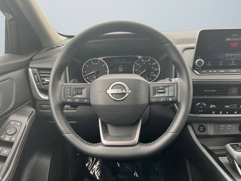 Used 2025 Nissan Rogue SV AWD/4WD image 12