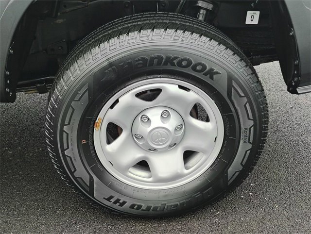 Used 2022 Toyota Tacoma SR5 image 33