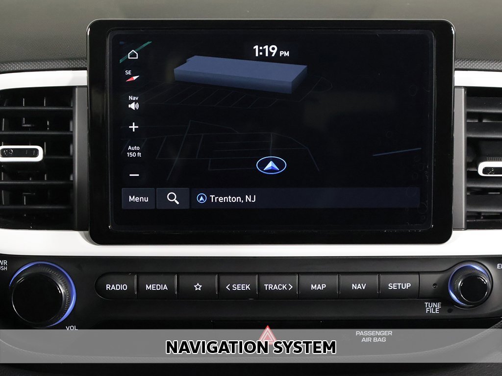 Certified 2025 Hyundai Venue Limited image 3