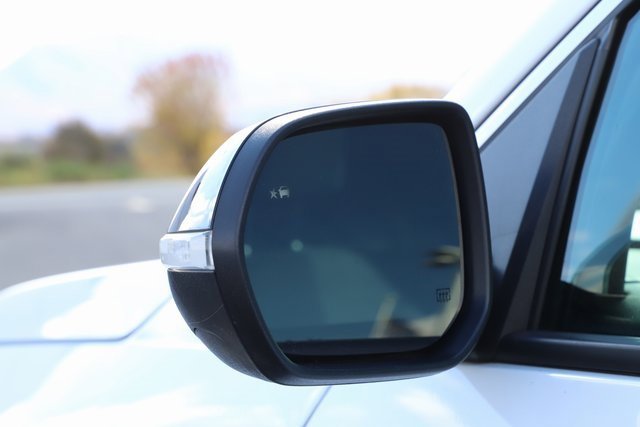 Used 2025 Chevrolet Traverse LT image 10