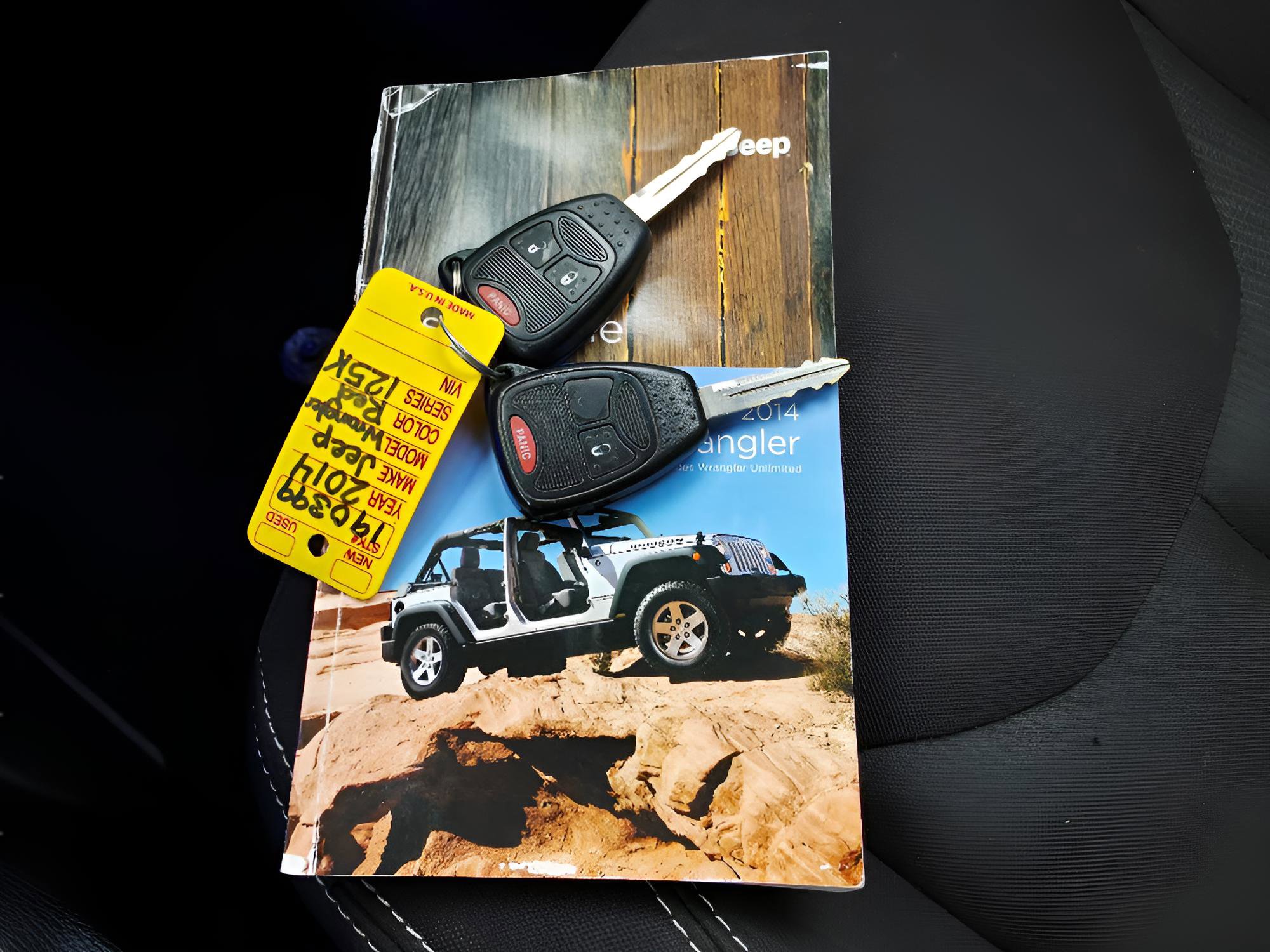 Used 2014 Jeep Wrangler Rubicon w/ Power Convenience Group image 31