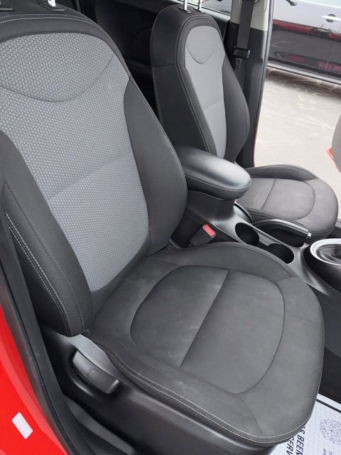 Used 2018 Kia Soul + image 18