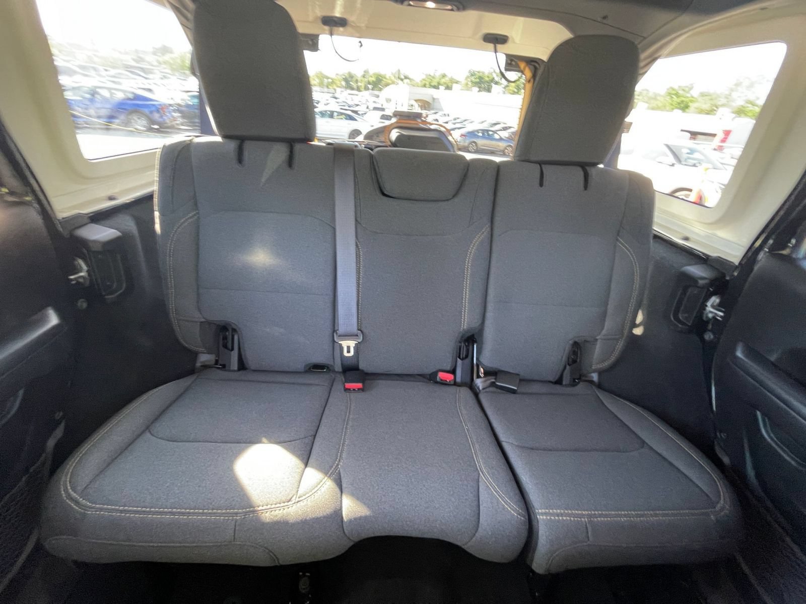 Used 2025 Jeep Wrangler Unlimited Sport AWD/4WD image 33