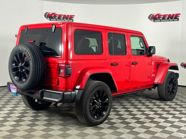 Used 2024 Jeep Wrangler Unlimited Sahara image 3