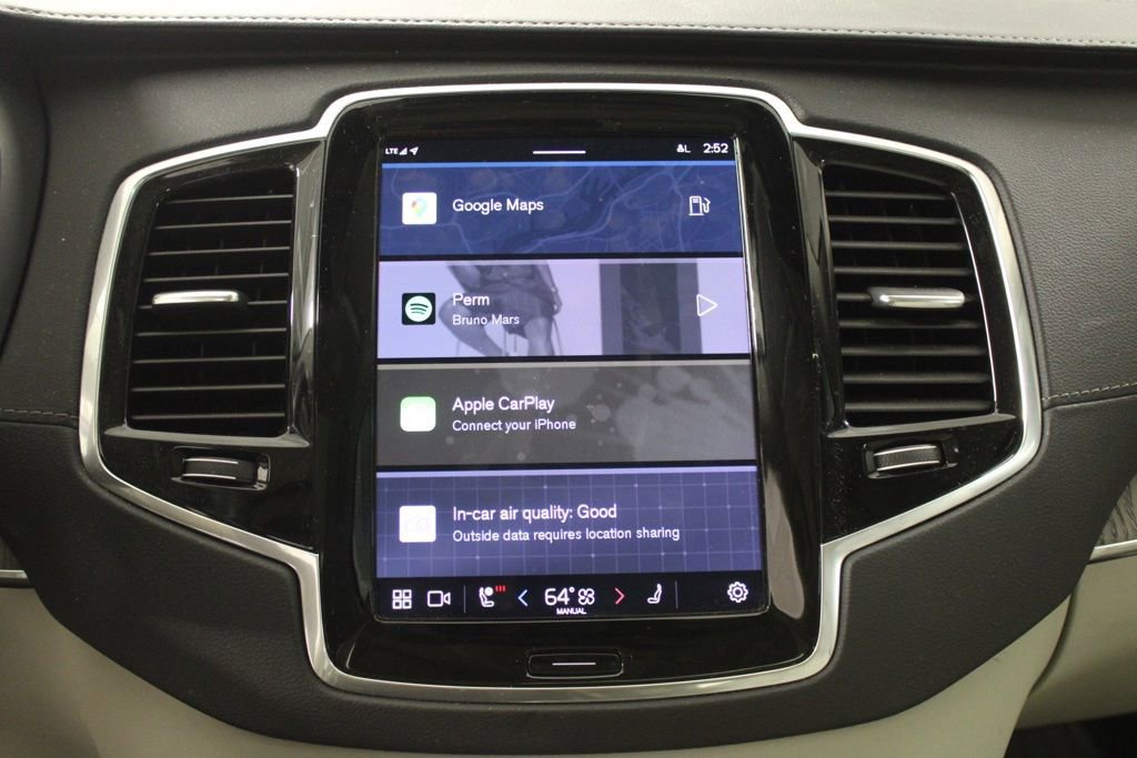 Used 2024 Volvo XC90 B6 Ultimate w/ Lounge Package image 34