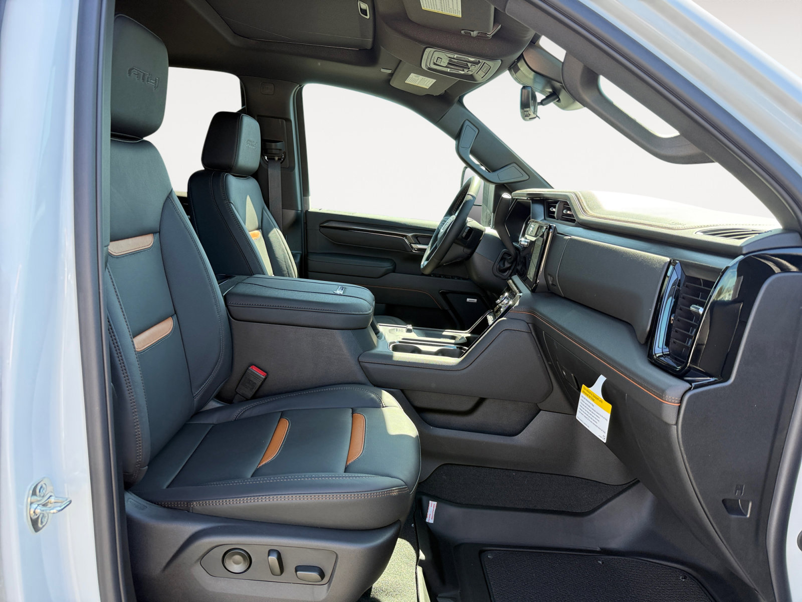 New 2026 GMC Sierra 2500 AT4 w/ AT4 Premium Plus Package AWD/4WD image 19