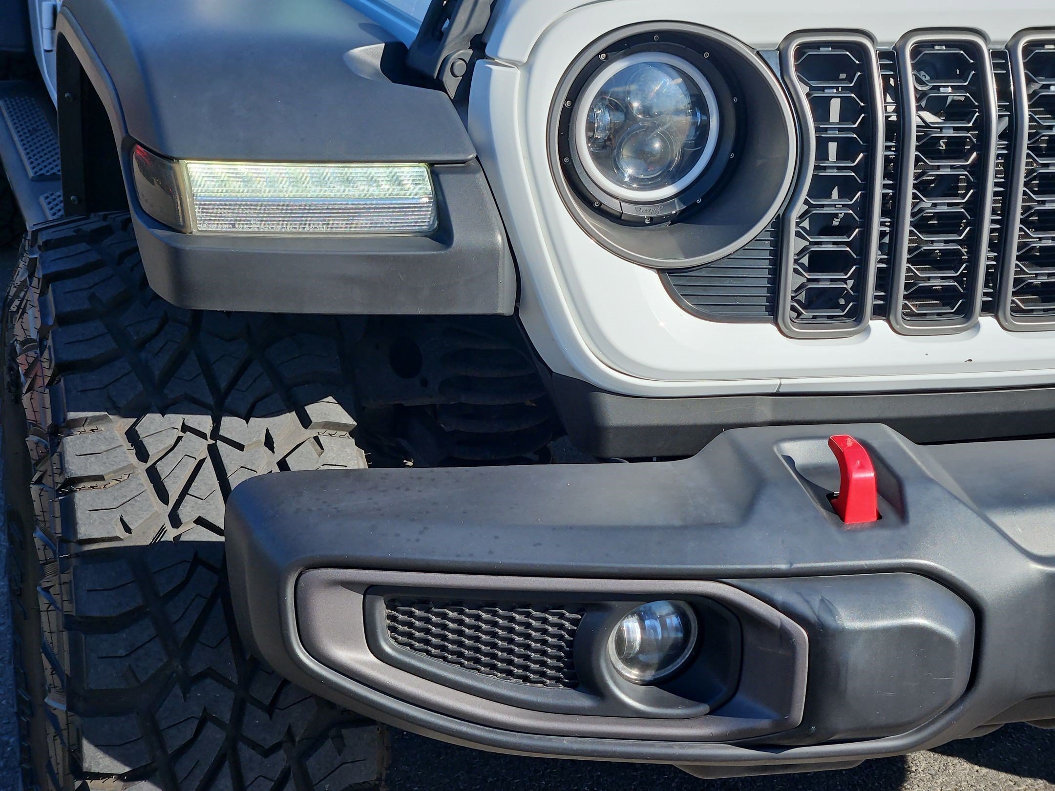 Used 2022 Jeep Gladiator Rubicon w/ Cold Weather Group AWD/4WD image 10