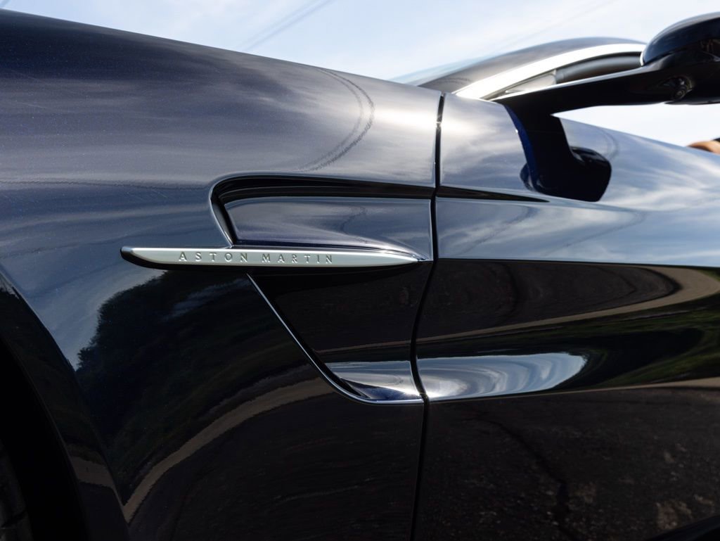 New 2026 Aston Martin V8 Vantage Convertible image 16