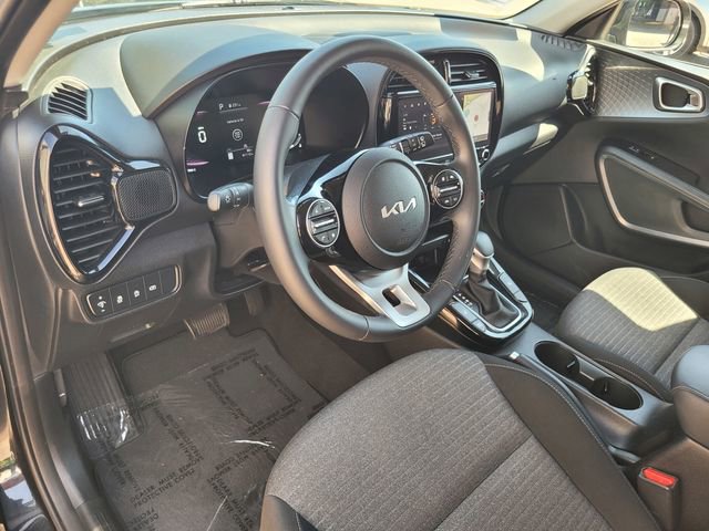 Used 2023 Kia Soul EX FWD image 9