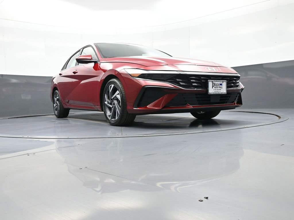 Certified 2025 Hyundai Elantra SEL image 27