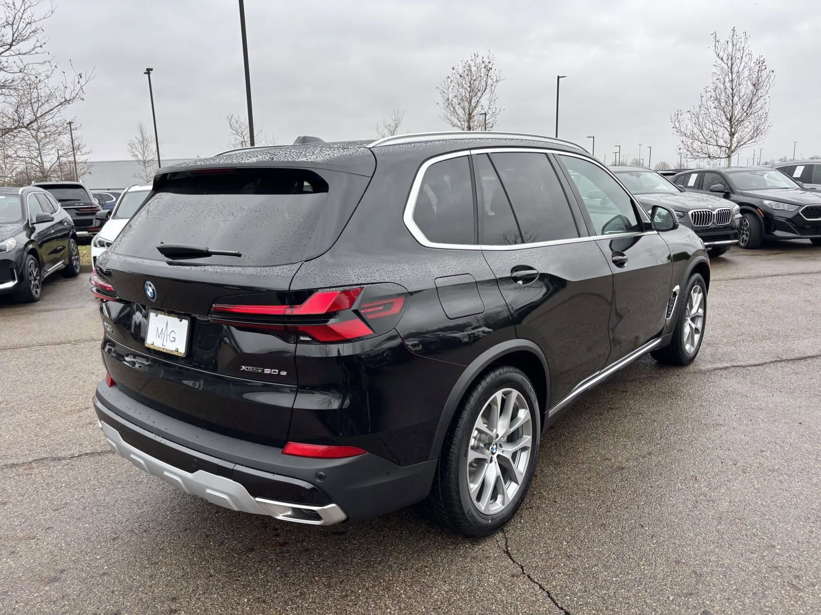 New 2026 BMW X5 xDrive50e w/ Climate Comfort Package image 7