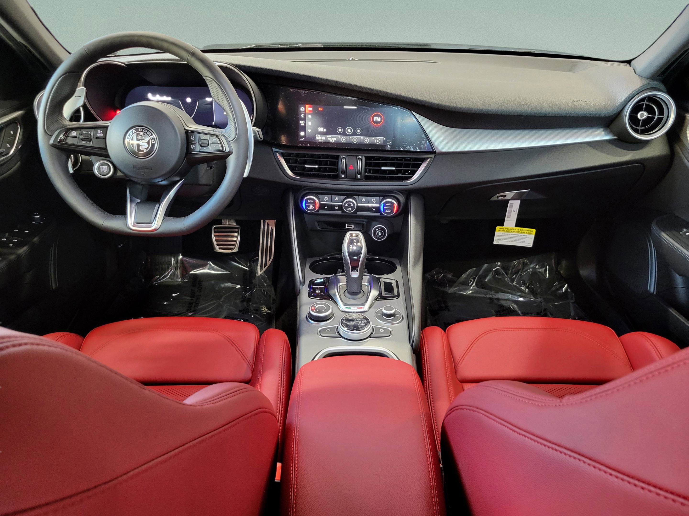 New 2025 Alfa Romeo Giulia w/ Veloce Package Rwd image 39