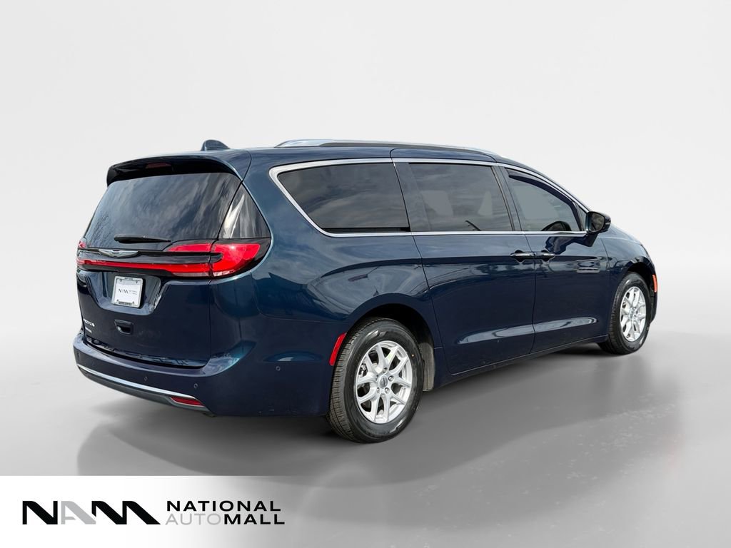 Used 2021 Chrysler Pacifica Touring-L w/ Uconnect Theater Family Group FWD image 5