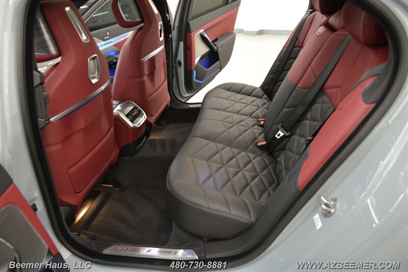 Used 2024 BMW 740i w/ M Sport Professional Package RWD image 30