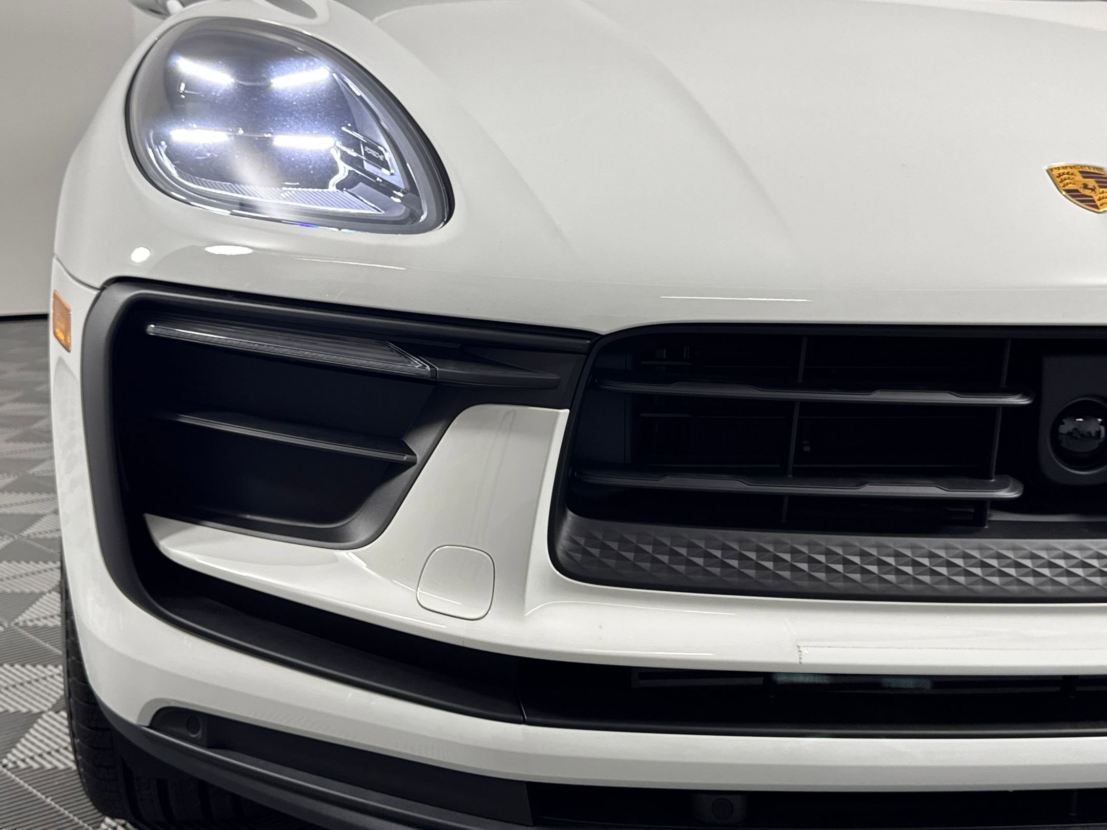 Certified 2026 Porsche Macan image 12