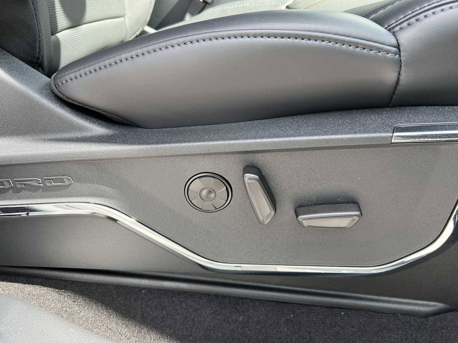 New 2026 Ford F250 Platinum image 17