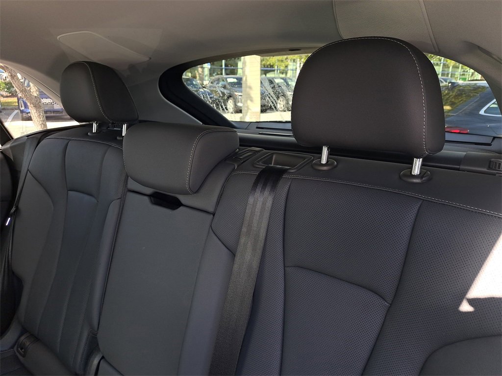 Certified 2023 Audi Q8 Prestige image 28