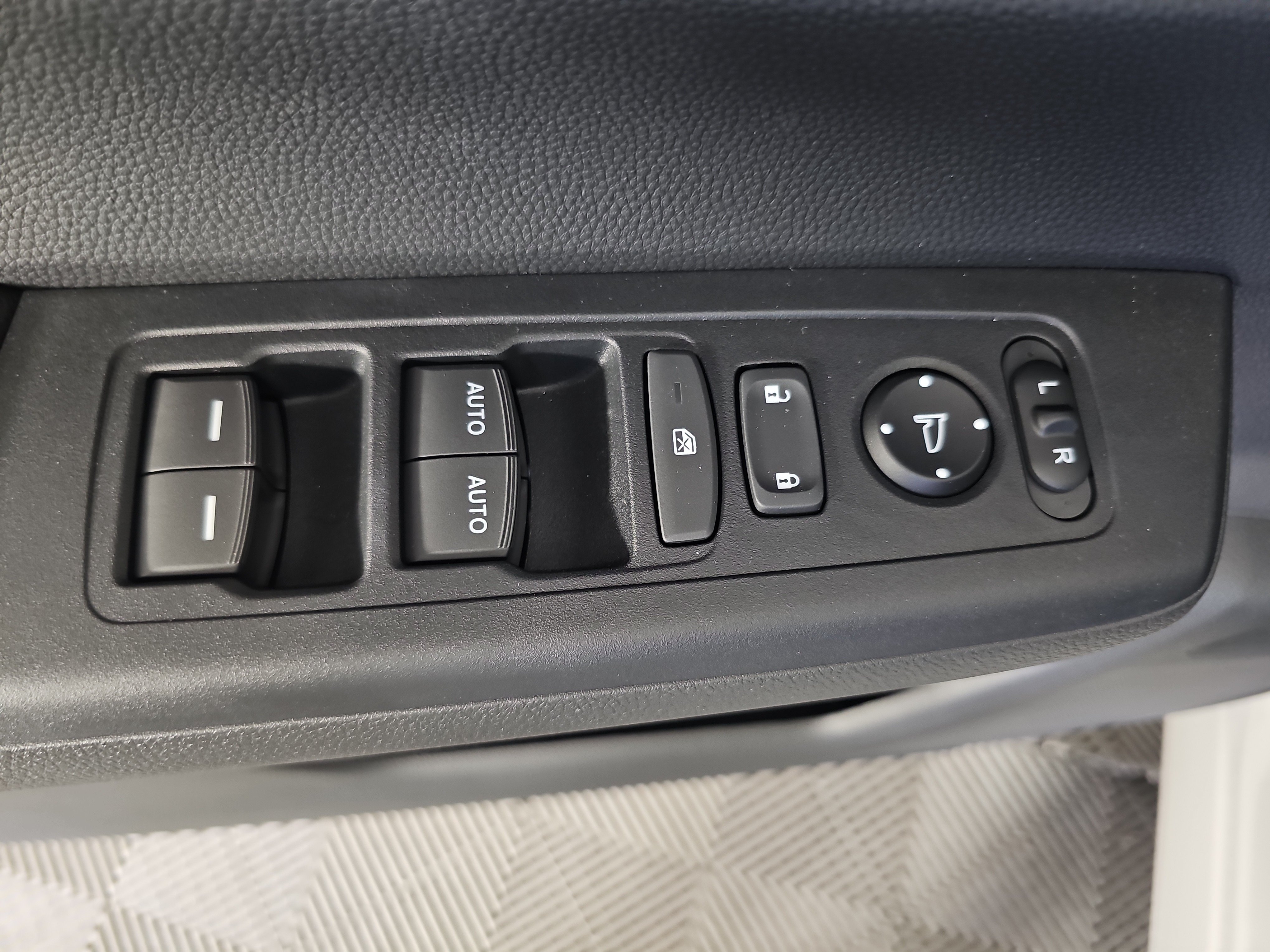 Used 2026 Honda CR-V EX image 15