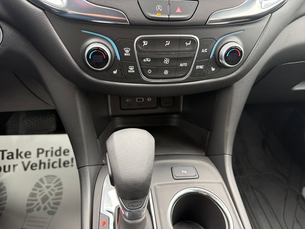 Used 2024 Chevrolet Equinox LT w/ LPO, Floor Liner Package AWD/4WD image 17