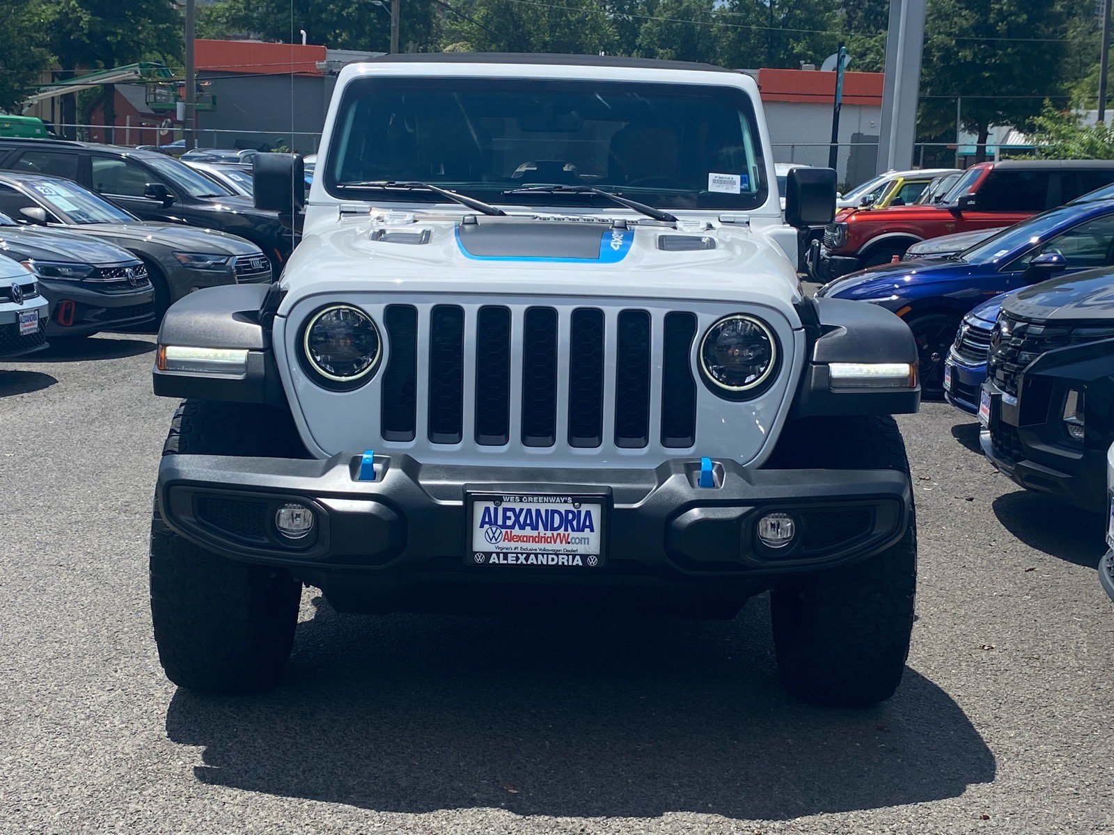 Used 2023 Jeep Wrangler Unlimited Rubicon 4xe w/ Cold Weather Group AWD/4WD image 6