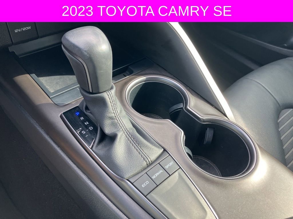 Used 2023 Toyota Camry SE image 31