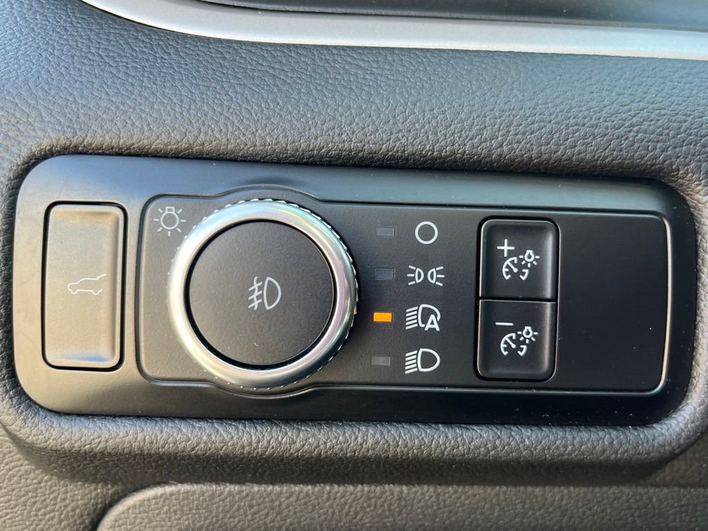 Certified 2023 Ford Explorer XLT w/ Equipment Group 202A image 20