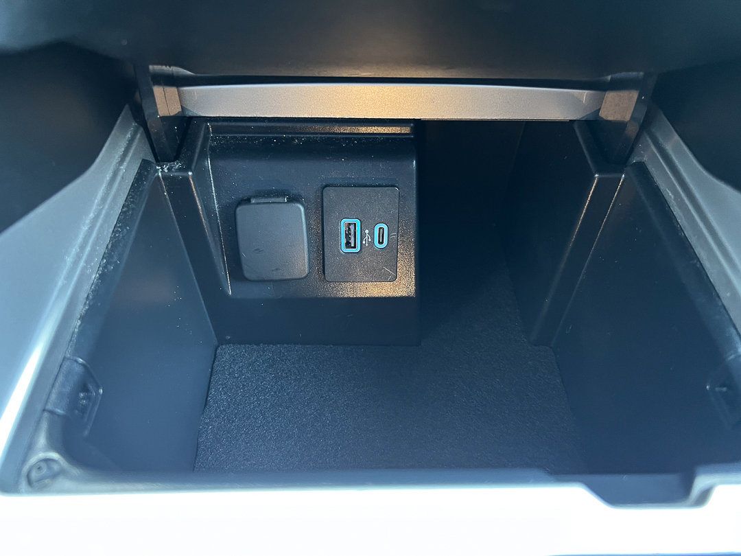 Used 2022 Ford Explorer Limited w/ Limited Technology Package image 28