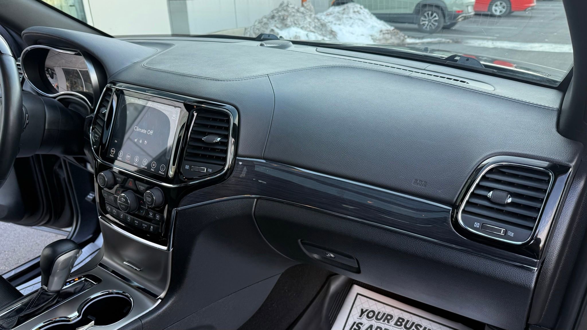 Used 2019 Jeep Grand Cherokee Overland image 17