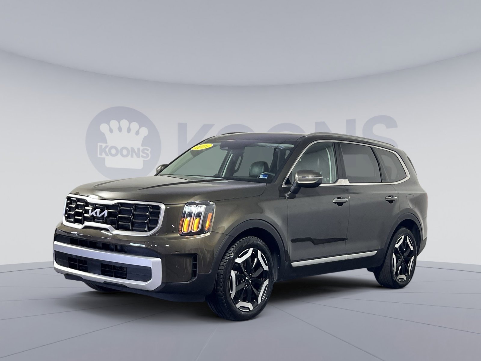 Used 2025 Kia Telluride S image 1
