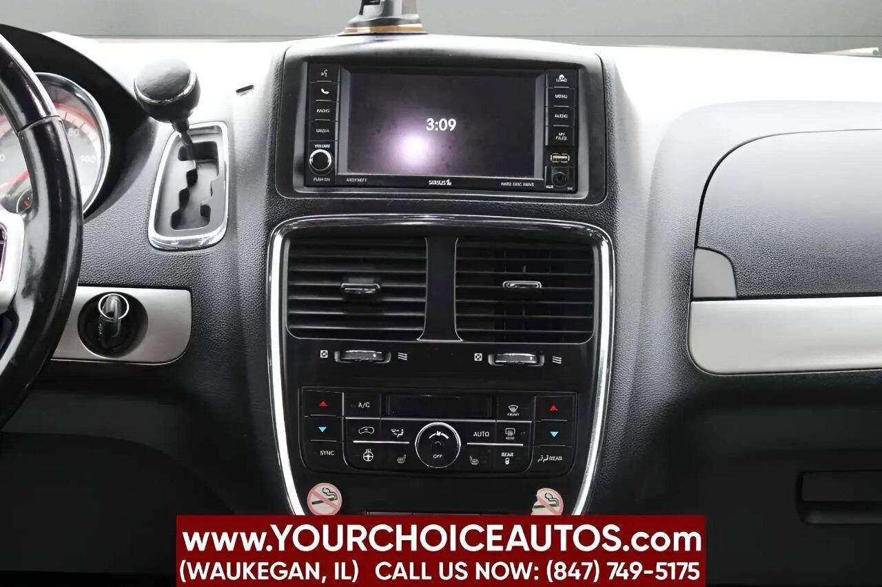 Used 2019 Dodge Grand Caravan GT FWD image 18