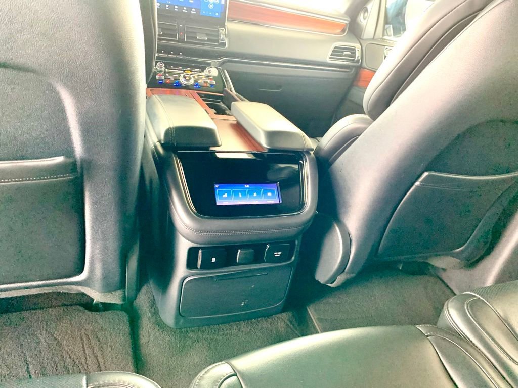 Used 2024 Lincoln Navigator L 4WD image 21