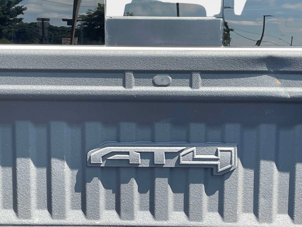 Used 2022 GMC Sierra 1500 AT4 w/ AT4 Premium Package AWD/4WD image 10