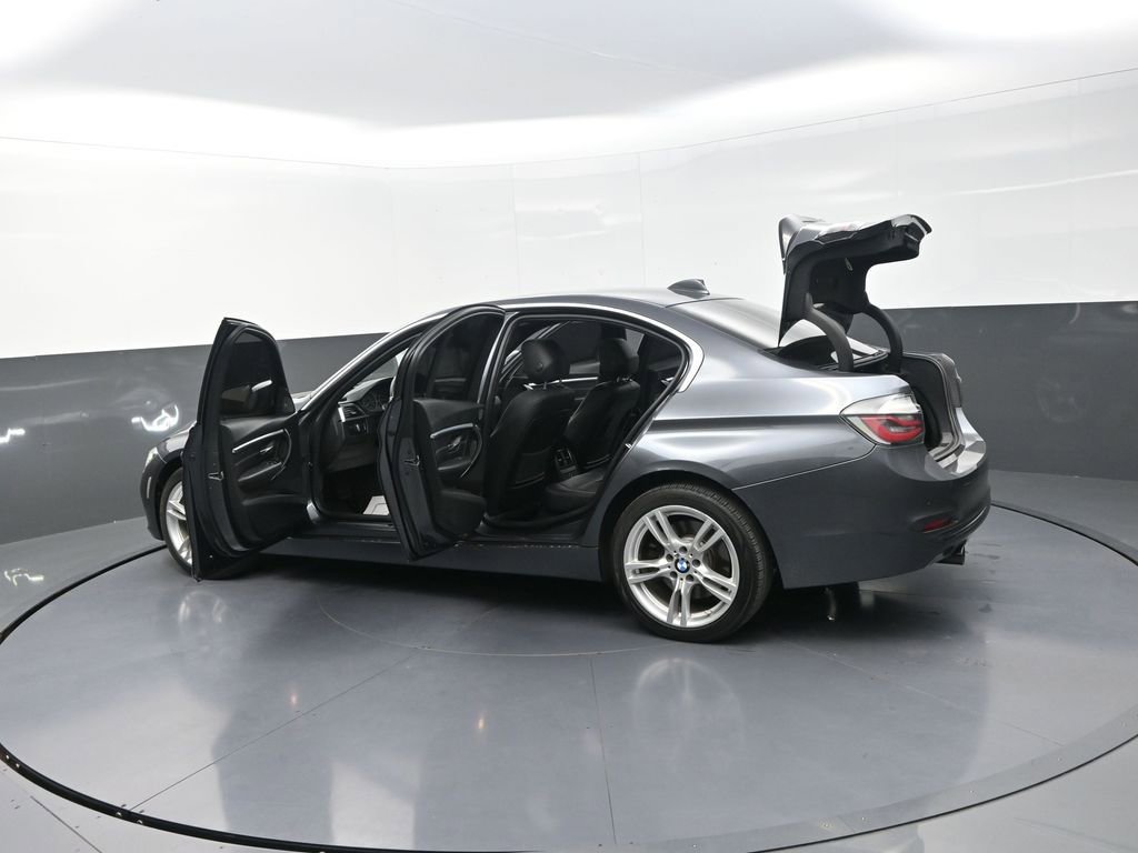 Used 2018 BMW 340i xDrive Sedan AWD/4WD image 35