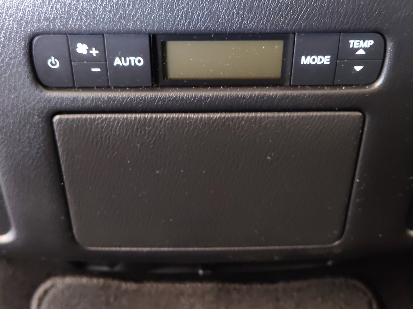 Used 2023 Nissan Armada SL w/ Captain's Chairs Package RWD image 37