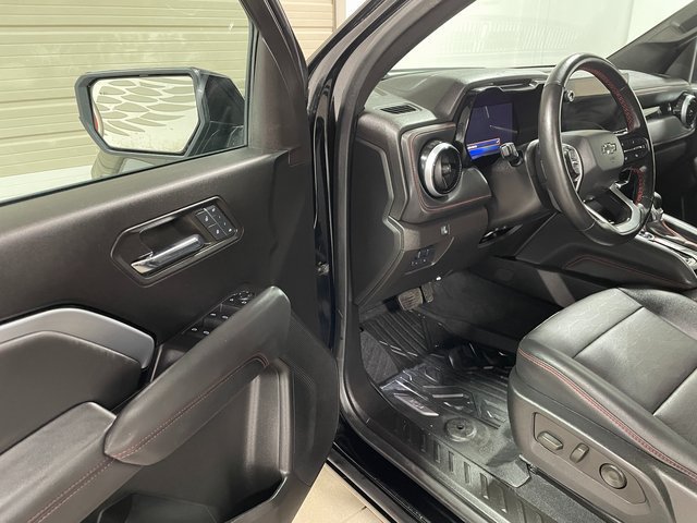 Used 2024 Chevrolet Colorado Z71 w/ Z71 Convenience Package 2 AWD/4WD image 10