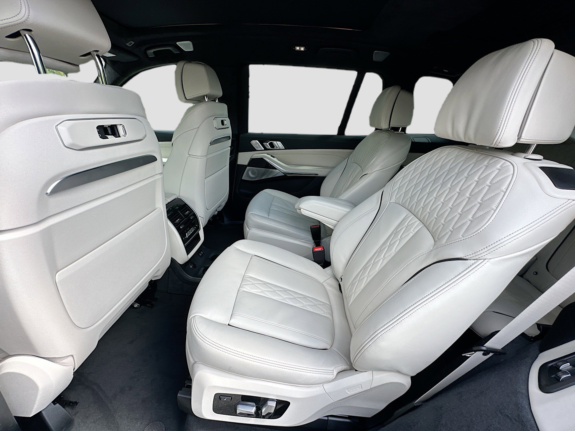 New 2026 BMW X7 M60i image 22