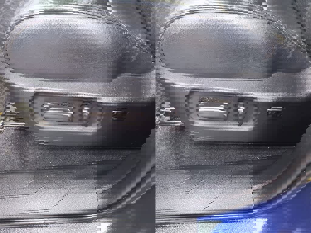 Used 2022 Toyota Tacoma TRD Off-Road image 12