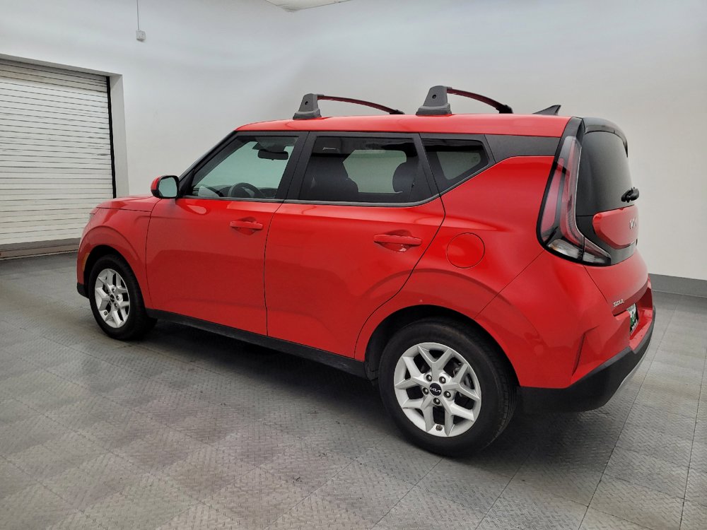 Used 2023 Kia Soul LX w/ LX Technology Package FWD image 3