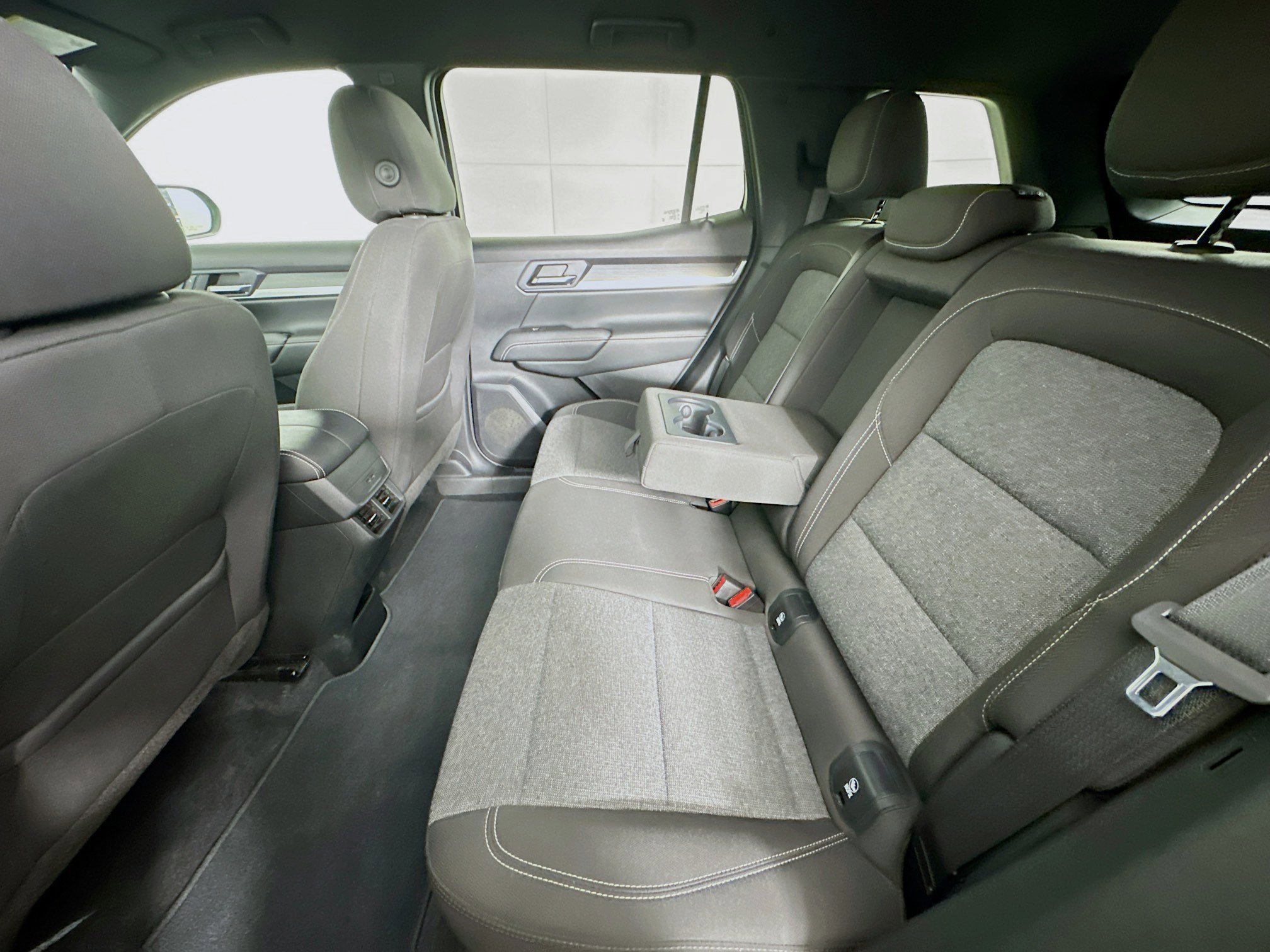 Used 2025 GMC Terrain Elevation image 26